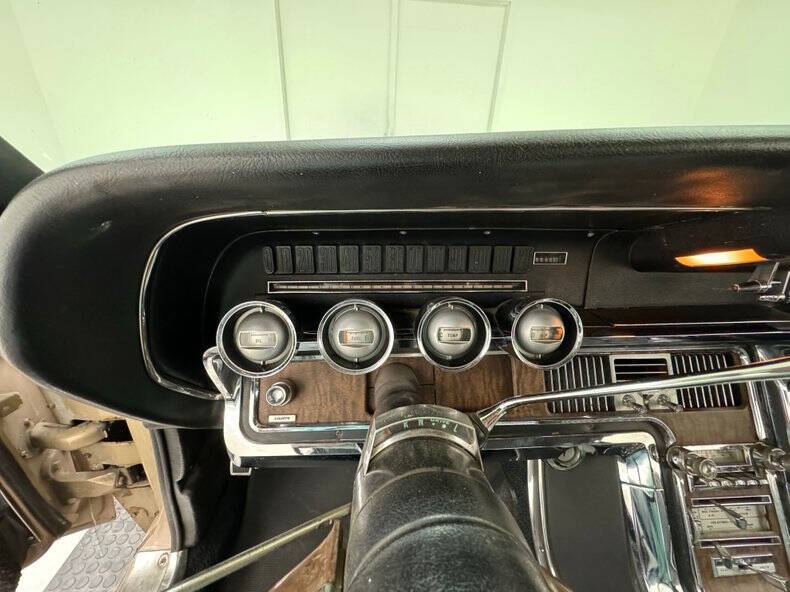 1966 Ford Thunderbird