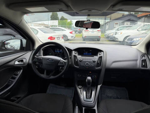 2017 Ford Focus SE