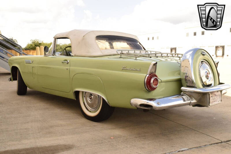 1956 Ford Thunderbird