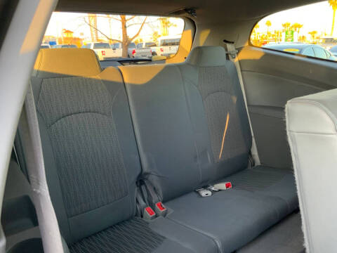 2017 Chevrolet Traverse LS