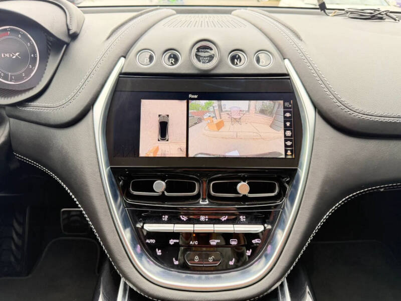 2021 Aston Martin DBX
