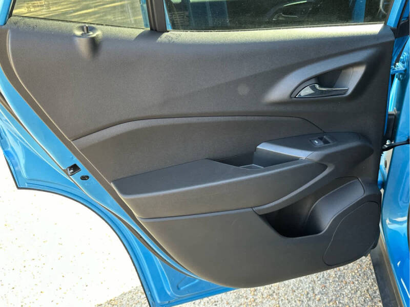 2025 Chevrolet Trax LS