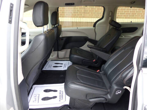 2020 Chrysler Pacifica Touring L