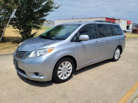 2011 Toyota Sienna for sale at DFW Autohaus in Dallas TX