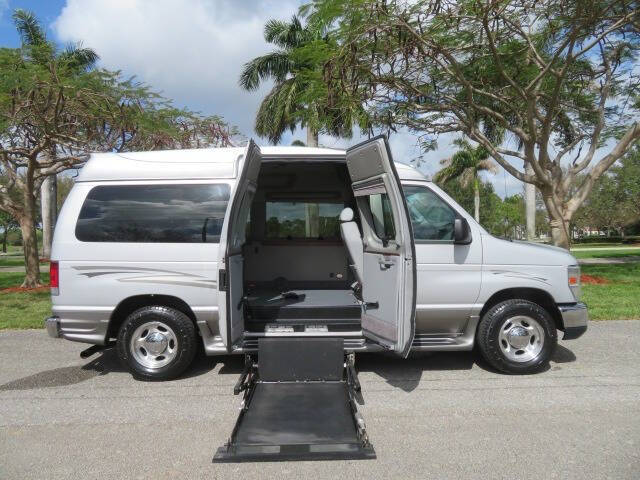 2013 Ford E-Series E-150