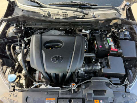 2020 Toyota Yaris Hatchback LE