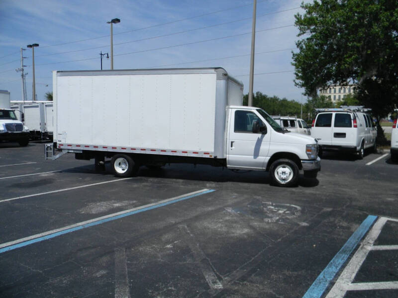 2024 Ford E-350