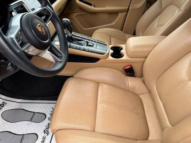2017 Porsche Macan