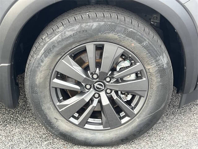 2023 Nissan Pathfinder SV