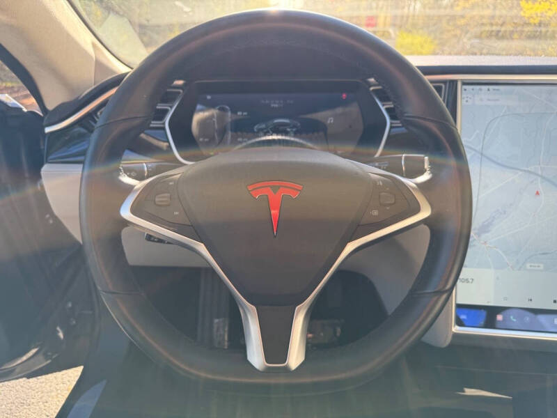 2015 Tesla Model S 70D