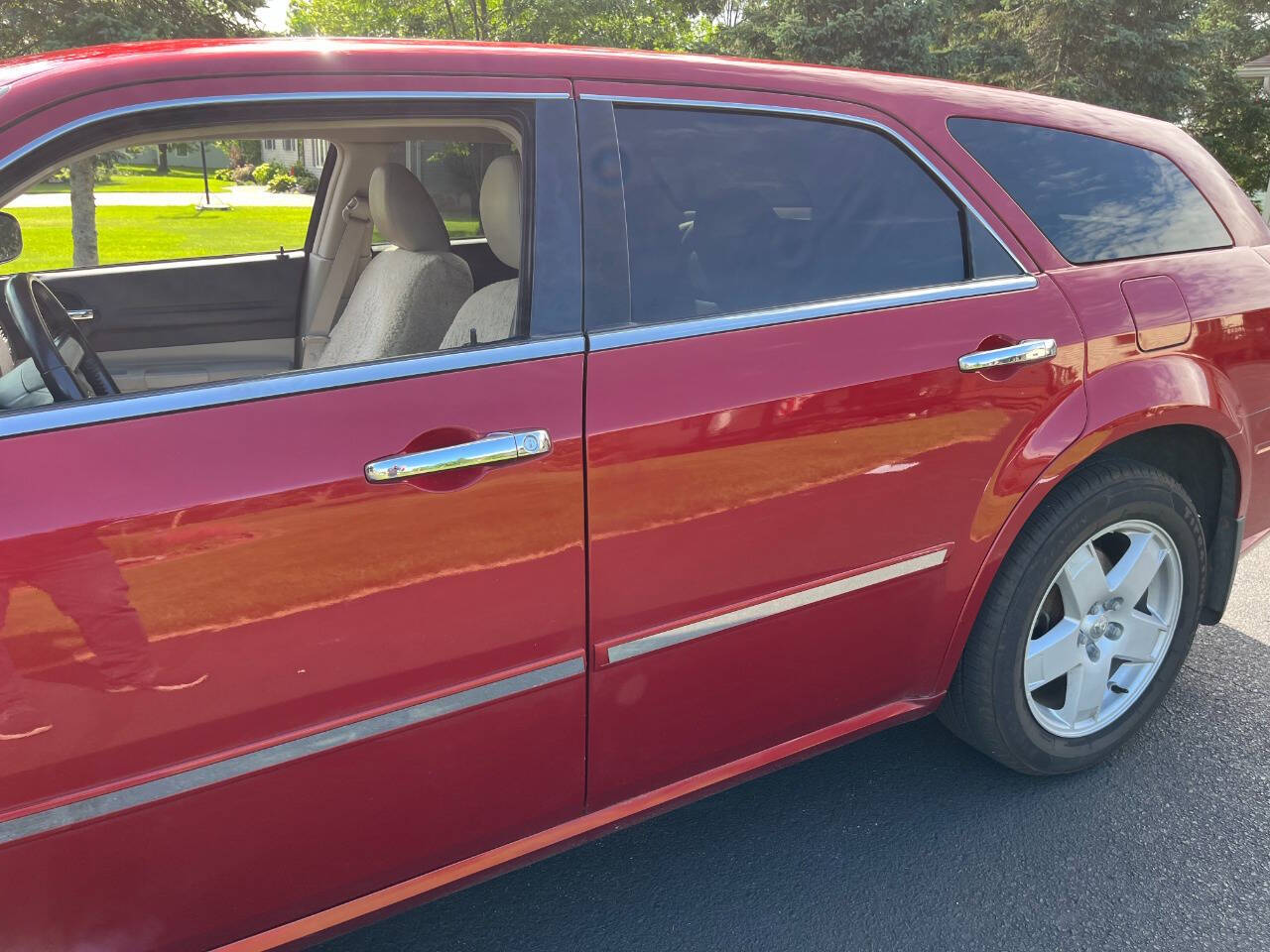 2005 Dodge Magnum 17