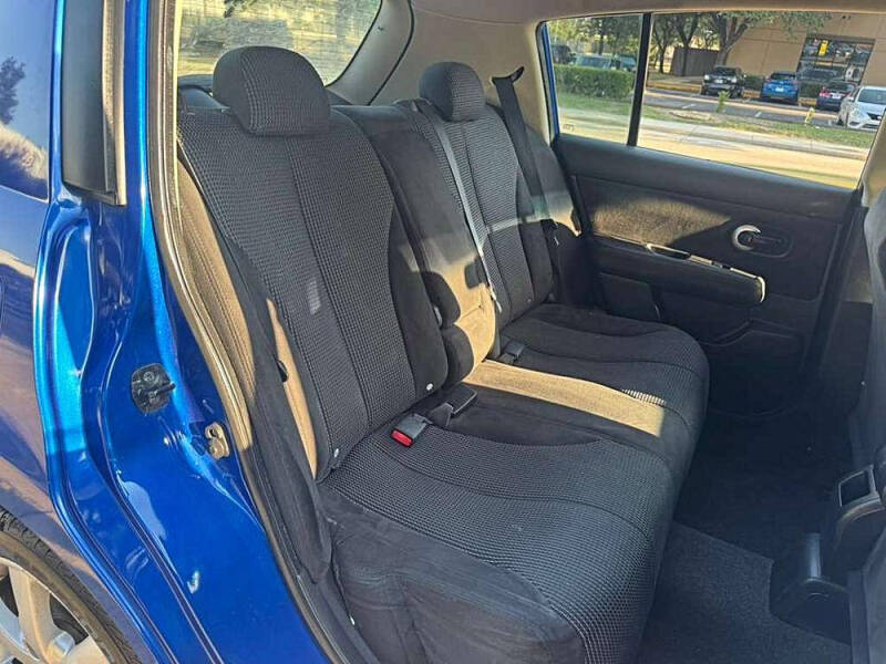 2010 Nissan Versa 1.8 S