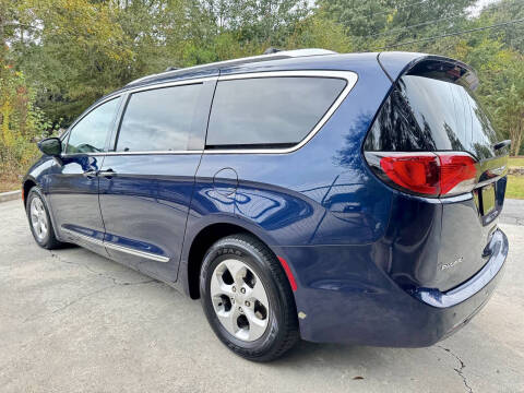 2017 Chrysler Pacifica Touring-L Plus