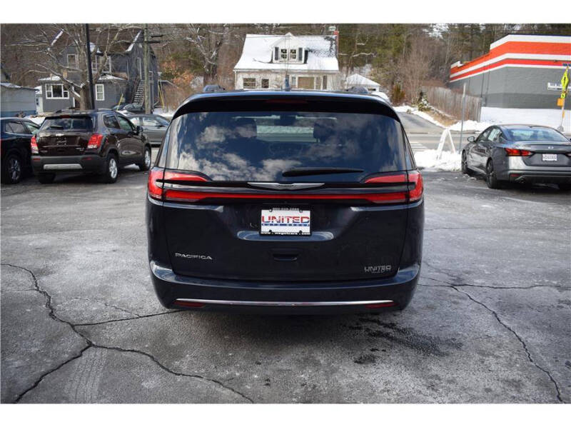 2021 Chrysler Pacifica Touring