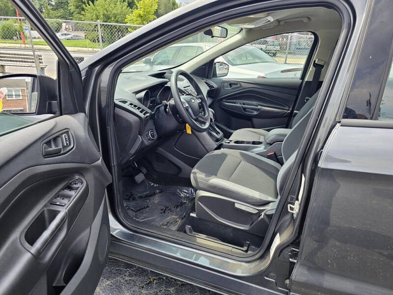 2016 Ford Escape S