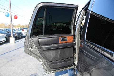 2017 Lincoln Navigator Select