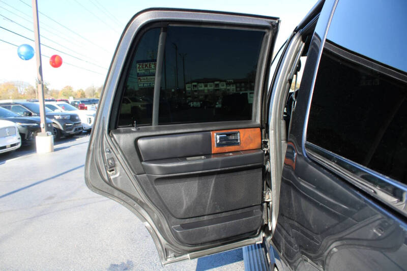 2017 Lincoln Navigator Select