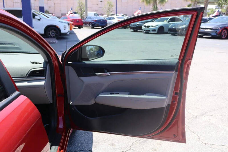 2019 Hyundai Elantra