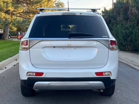 2015 Mitsubishi Outlander SE