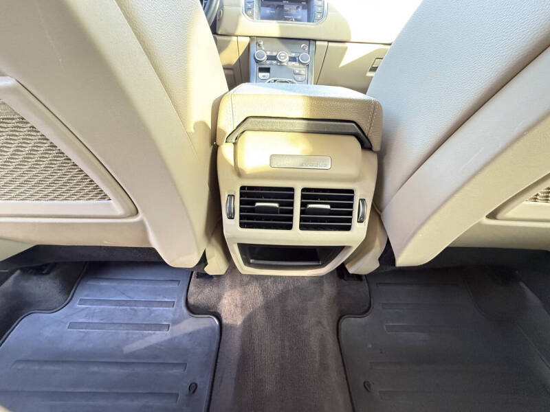 2019 Land Rover Range Rover Evoque SE Premium