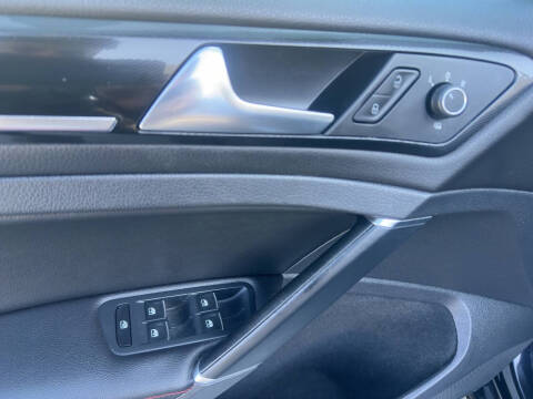 2017 Volkswagen Golf GTI Autobahn