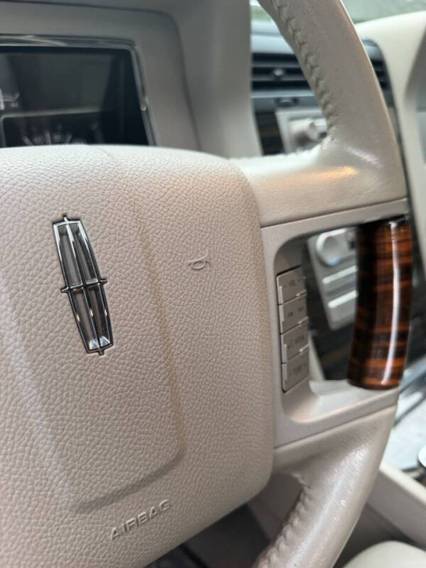2008 Lincoln Navigator