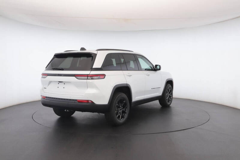 2025 Jeep Grand Cherokee Altitude X