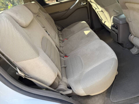 2011 Nissan Pathfinder SV