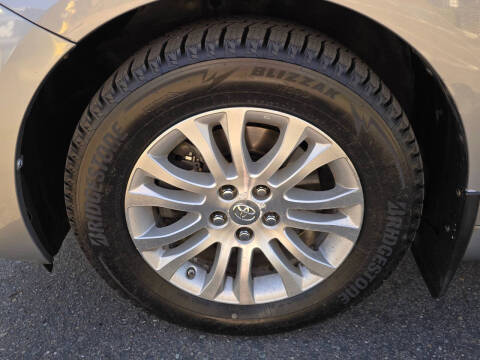 2012 Toyota Sienna