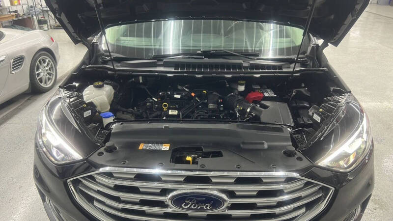 2020 Ford Edge Titanium
