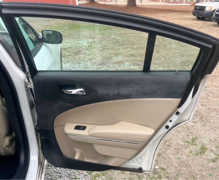 2014 Dodge Charger SE