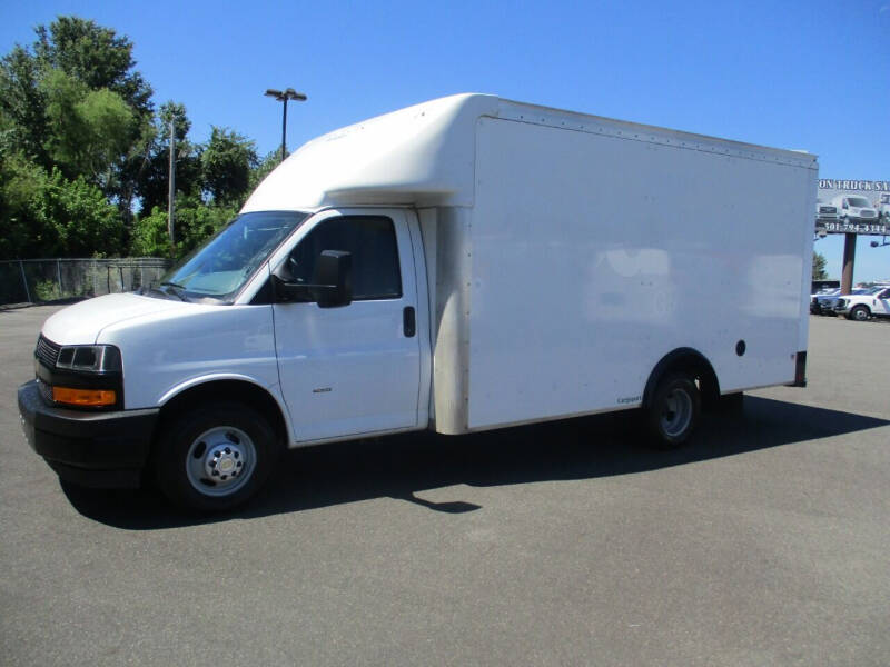 Descomponer africano callejón Box Trucks For Sale In Pine Bluff, AR - Carsforsale.com®