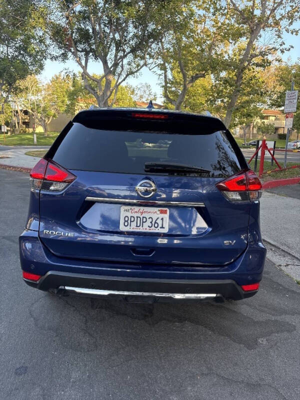 2020 Nissan Rogue SV