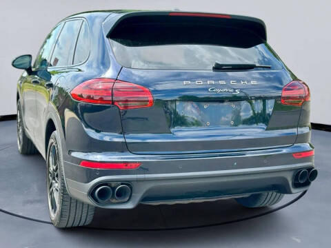 2016 Porsche Cayenne S E-Hybrid