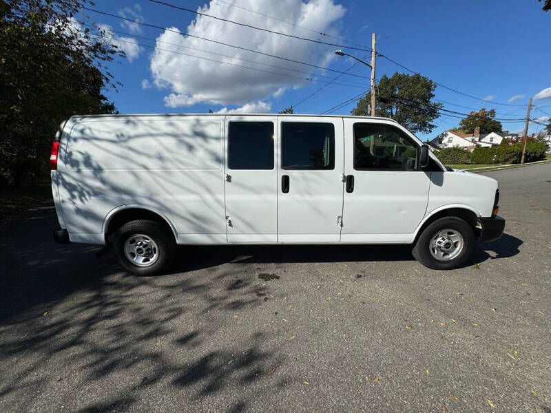 2016 GMC Savana 2500