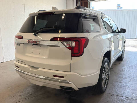 2023 GMC Acadia Denali