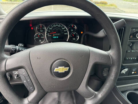 2017 Chevrolet Express 2500