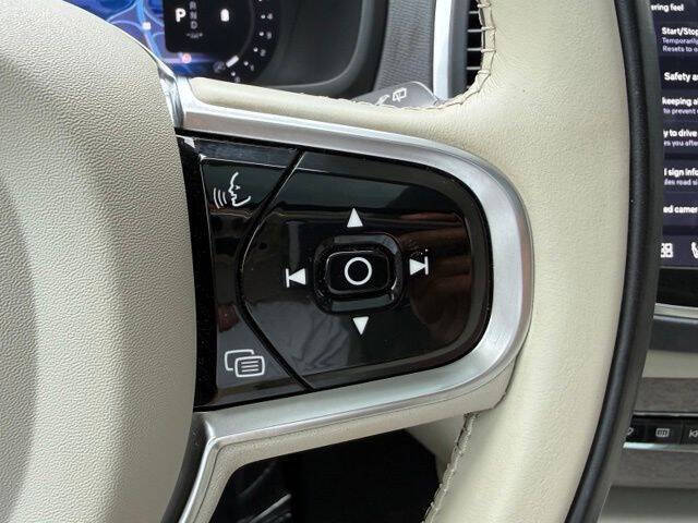 2023 Volvo XC90 B6 Core