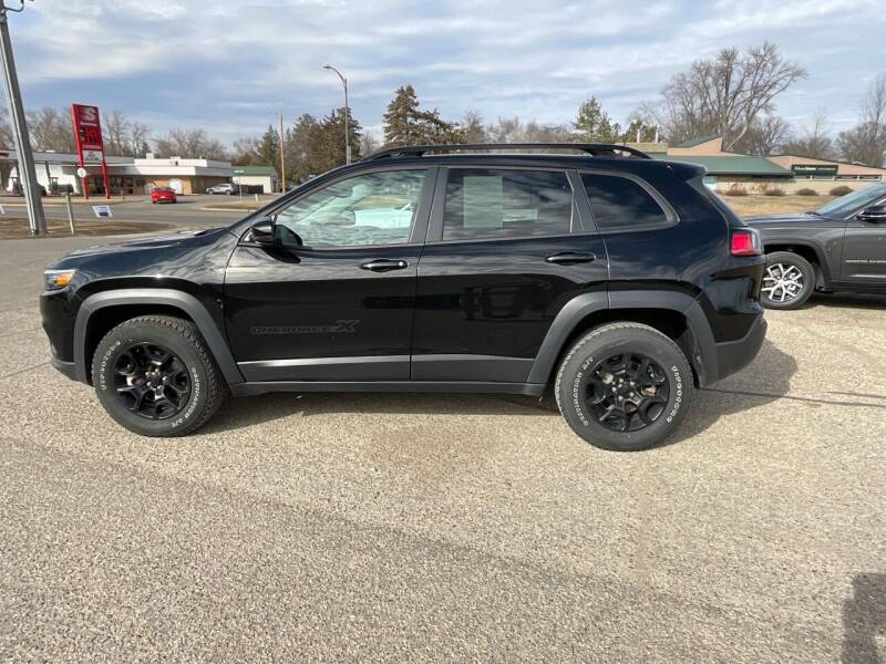 Used 2022 Jeep Cherokee X with VIN 1C4PJMCX2ND556581 for sale in Litchfield, Minnesota