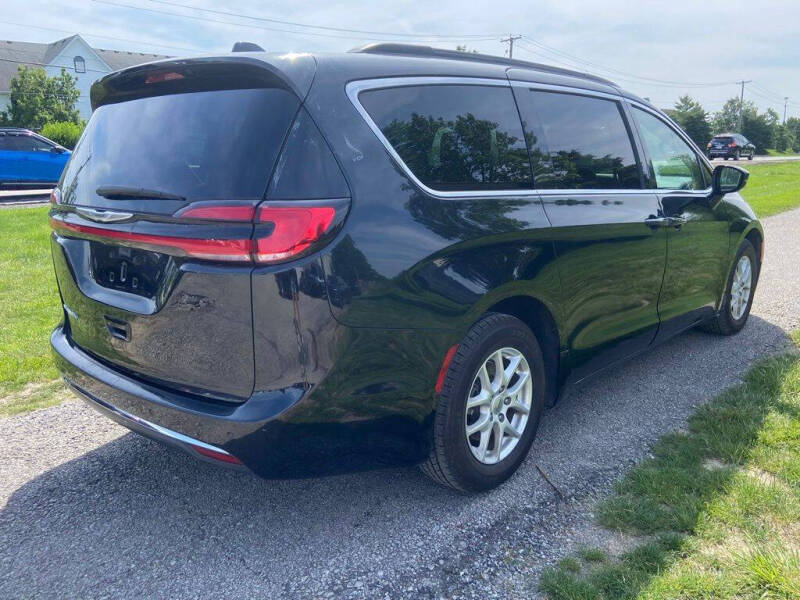 2022 Chrysler Pacifica Touring L