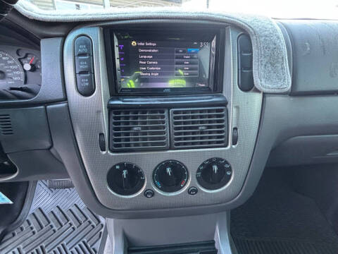 2003 Ford Explorer XLT
