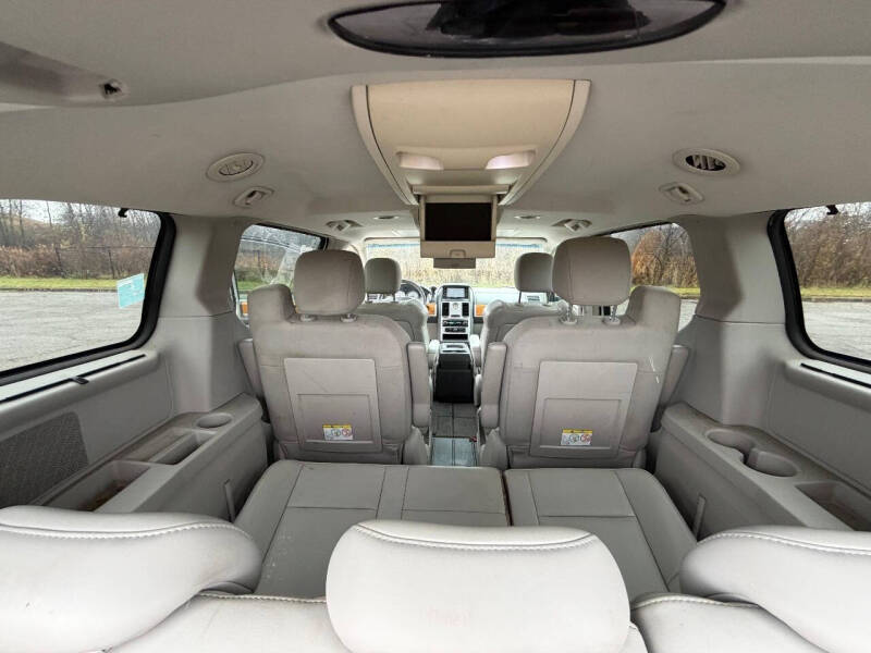 2008 Chrysler Town and Country Limited