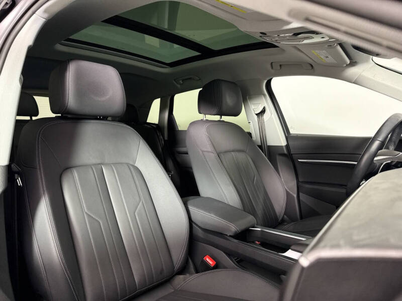 2021 Audi e-tron quattro Premium