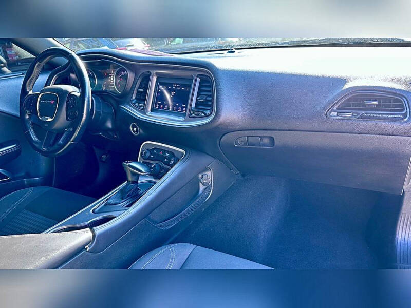 2019 Dodge Challenger SXT