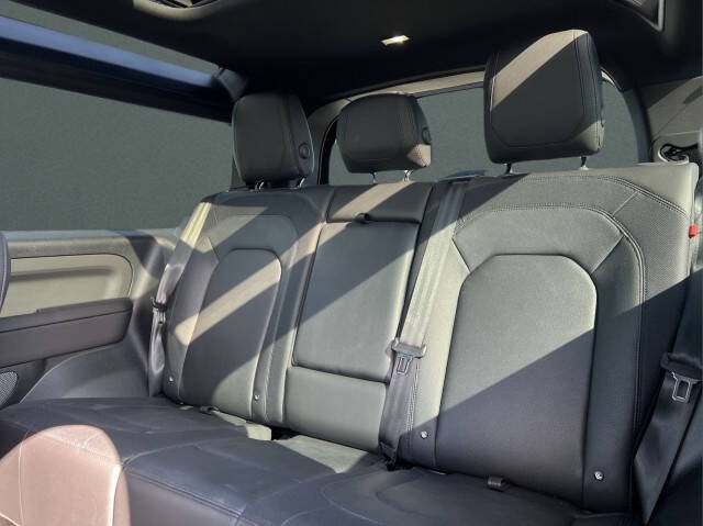 2024 Land Rover Defender 90 P400 X-Dynamic SE