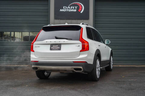 2016 Volvo XC90 T6 Momentum