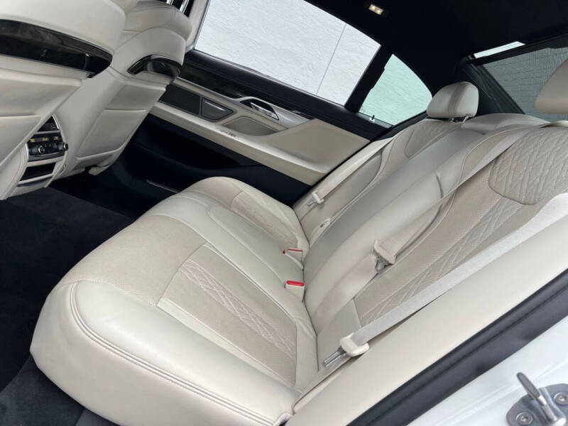 2016 BMW 7 Series 750i xDrive