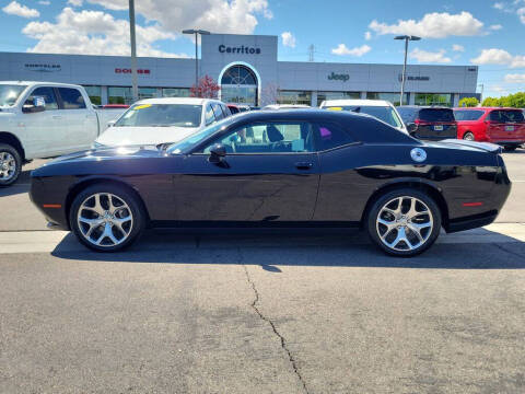 2015 Dodge Challenger SXT Plus