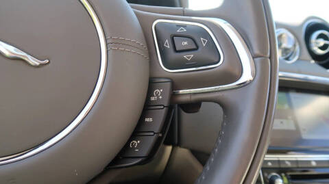 2017 Jaguar XJ R-Sport