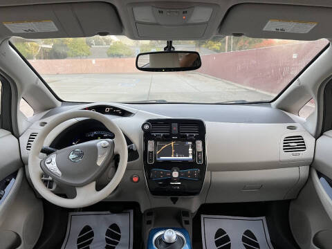 2011 Nissan LEAF SV